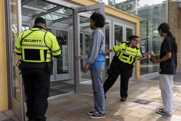 Shoe city store security mall